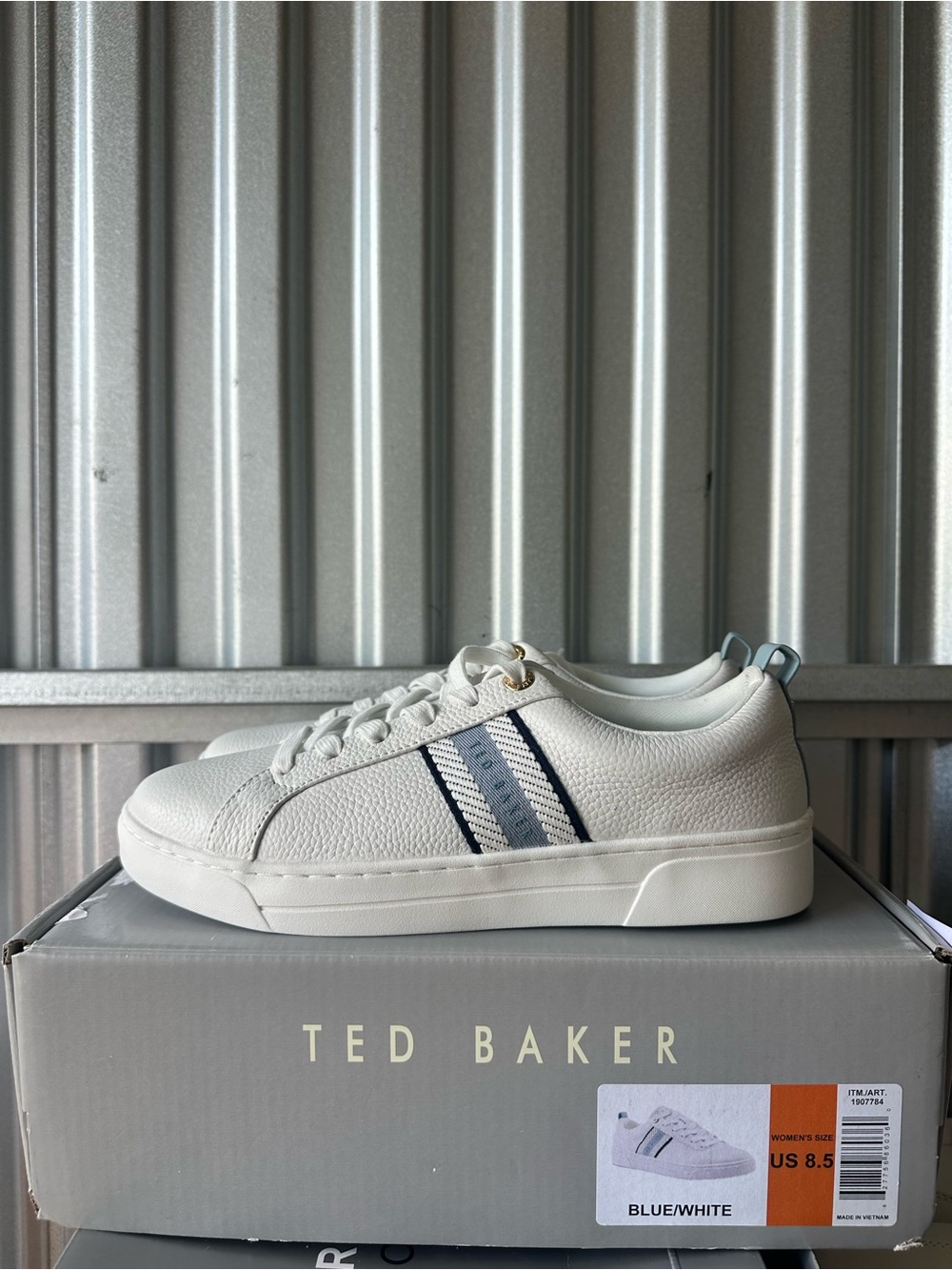 Ted Baker White Leather Sneakers with Blue/ White size 8.5 for Women - Picture 3 of 7